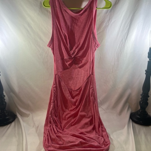 Dresses & Skirts - Pink Sleeveless Dress